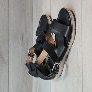 Sofft Women Strappy Leather Platform Sandals shoes sz 10M